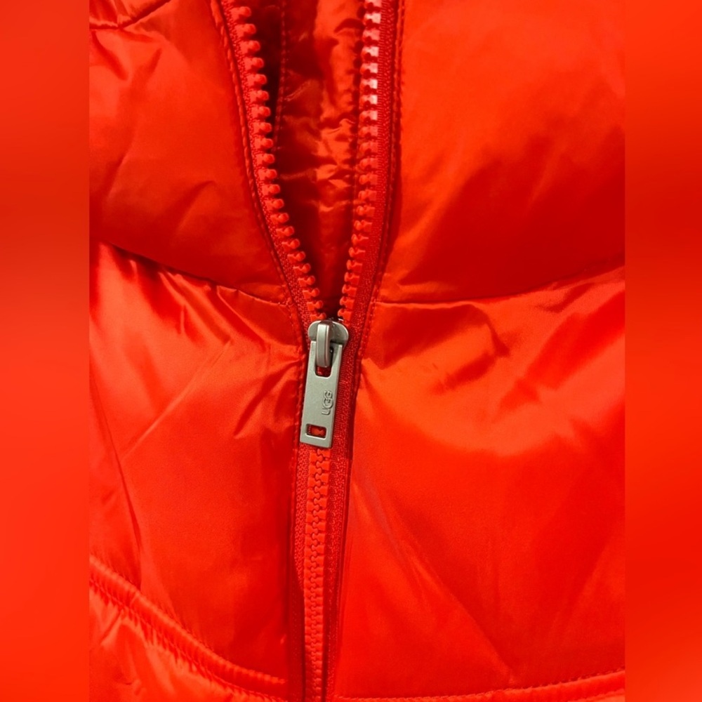 NWT Ugg Ronny cropped red puffer coat - Picture 3 of 4